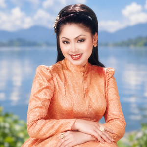 រូបបងមានគ្នាពីរនាក់ by គីង សូរិយា