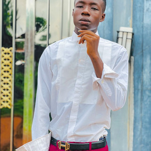 Woman (foreign Body)