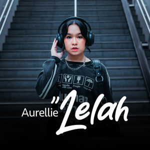 Lelah by Aurellie