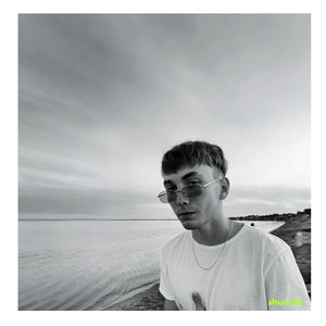 голубые глаза