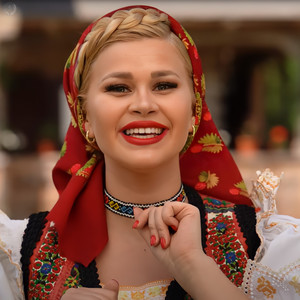 Oana Tomoiaga - Fata Lu' tata