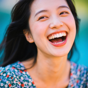 Ray DL Jota - Ella Se Ríe