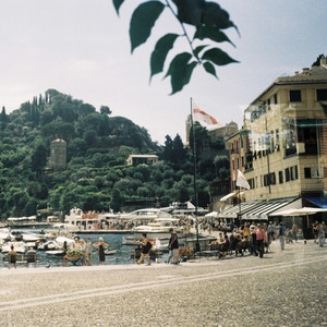 Need Your Love to Live by bari, TABLE