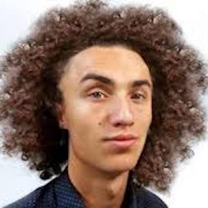 KWEBBELKOP by STACKSOFRACKS