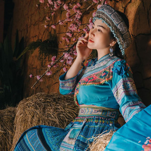 Hmong Songs - Kuv Tseem Yau Yau