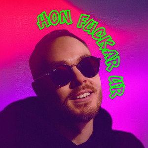 Hon fuckar ur cover art
