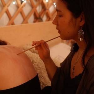 Knitting Needle Back & Scalp Check by SemideCoco