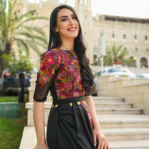 هالأسمر اللون by Lina Sleibi