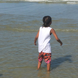 LOVE MOORE - Focusing