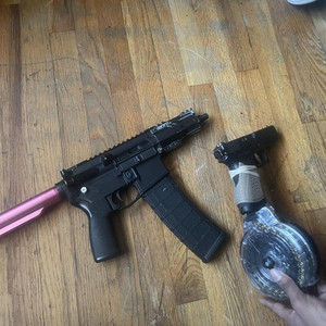 FrenchieK by LuhC Sleaz, Nuski Dub, V4G Kc