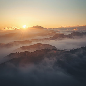 Breathing Mountains by IslaVerne
