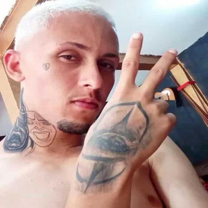 MTG - FICA DE 4 COM A MAO NO CHÃO