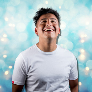 Santiago Cueto - Es Amor (En Vivo)