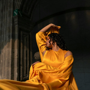 Oculto Sol by LUCCA DONE