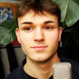 Kribbelndes Plastikspielzeug by OskASMR