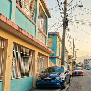 Carro azul by Julio Carter RD