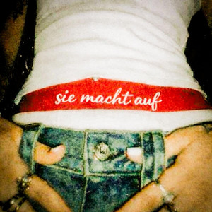 sie macht auf by babyfaceluke, LIAS