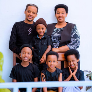 Aloys Family - Uri Inshuti Yanjye