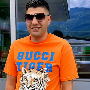 Nicu Guta - Vino aici puisor