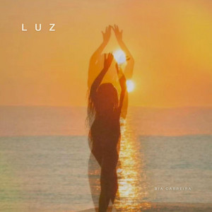 LUZ by Bia Carreira