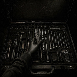 OUTILLÉ by KDR, ide203