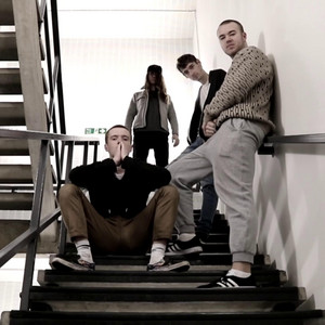 The Wall People - The Wall'd Cup Song