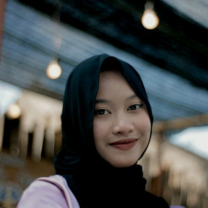 Kelangsotan by Soul Realhome, Inaya