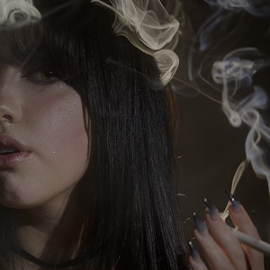 facebook social cigarettes Social Cigarettes' Street Artist Admits Facebook Addiction