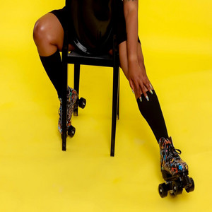 Pretty gyal whine by Mike Pleazer