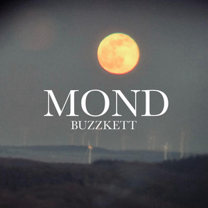 Mond by Buzzkett