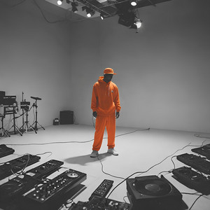 Max Bitov — Studio