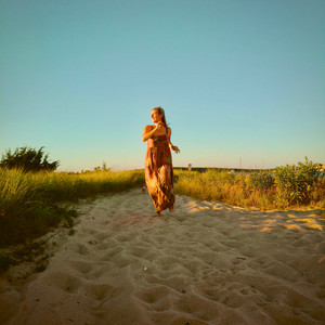 runaway by kvasim, daisy maize
