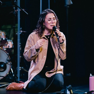 يا من تخير موت الصليب by Fadia Bazzi