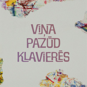 Viņa pazūd klavierēs