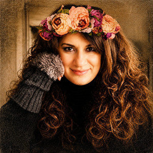 Evde Yokum by Elif Şebnem Akal