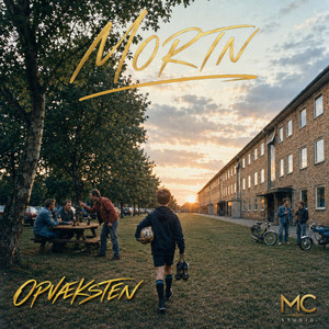 Opvæksten by MORTN