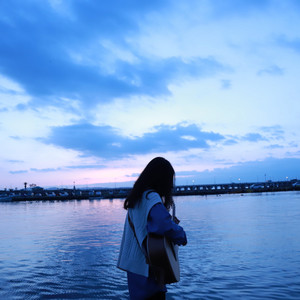 Whitelily by Aira