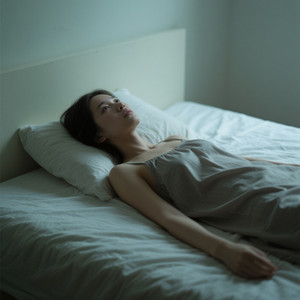no duerme by Luis M