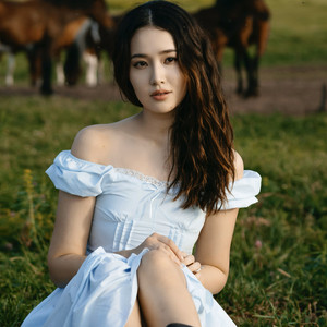 Aruzhan Bekbolat - Erkeleimin