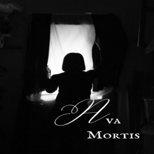 Rotos Pero Brillando by Ava Mortis