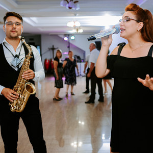 Iulia Haiduc - De la stână n-aș pleca (feat. Fratii Haiduc)