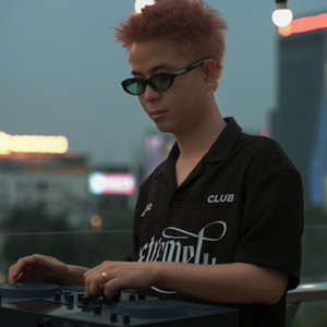 Sứ Thanh Hoa - Chill Out Version by Dewar