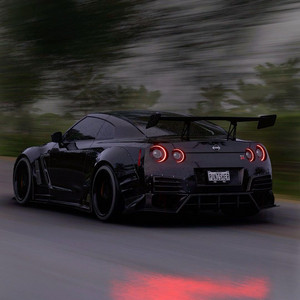 Night Runner by L3CRVM