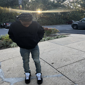 Kro by SACKCHASIN JAH, Skino