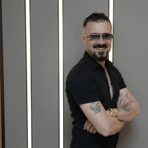 Florian Shtambari - Florian Shtambari un vellai e ti motra