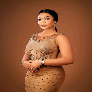 Gratitude over Everything by Khadija Sommer, Hosle Dote
