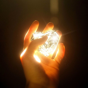 Ilumina by Raphyx