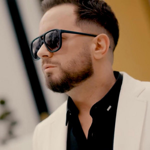 Blondu de la Timisoara - Orice el are o ea