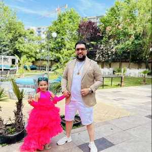 TZANCA URG - tzanca uraganu mama cum se indoaie gagica asta