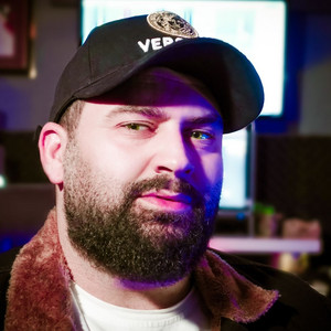 Mustafa Asfari - Rahma Riad (Al Kawkab)